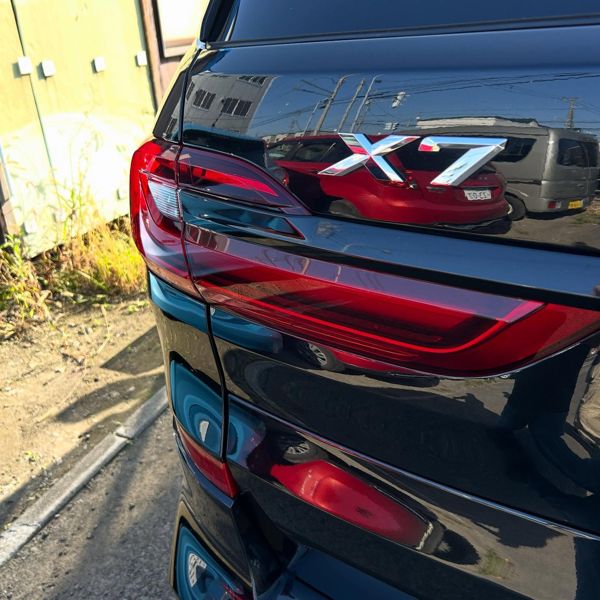 BMW X7 助手席ドアのデントリペア